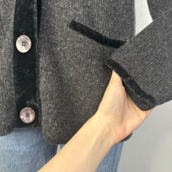 Vintage Lambswool Nylon Cardigan Sweater Gray Velvet Trim Moda International - Picture 3 of 6